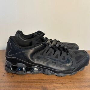 Mesh sneakers in black